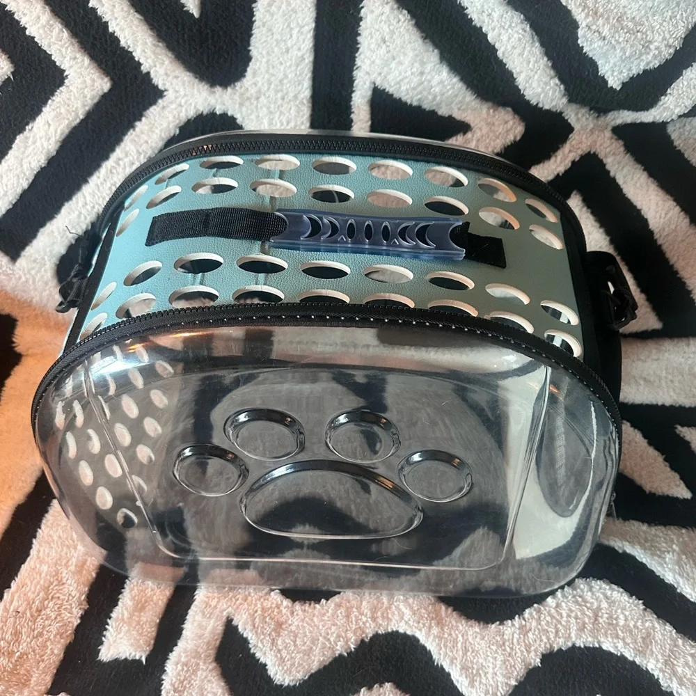 Transparent Bubble Front Pet Carrier - Light Blue